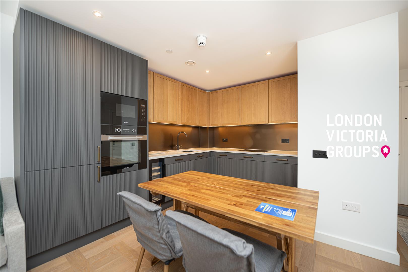 2 Merino Gardens, London